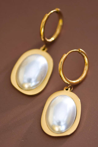 Hey Beautiful – 18K Gold Plated Tarnish-Resistant Pearl Drop Earrings – Waterproof Stainless Steel Earrings