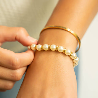 Hey Beautiful Round Pearl & Gold Stretch Bracelet – Waterproof & Tarnish-Free