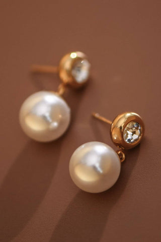 Hey Beautiful – 18K Gold Plated Tarnish-Resistant Pearl Drop Earrings