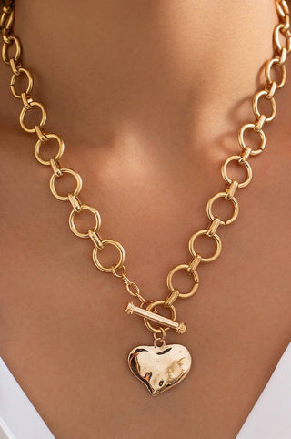 Hey Beautiful – Hammered Heart Toggle Necklace – Gold Statement Chain Necklace