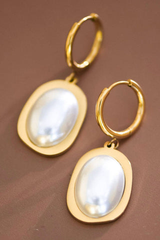 Hey Beautiful – 18K Gold Plated Tarnish-Resistant Pearl Drop Earrings – Waterproof Stainless Steel Earrings