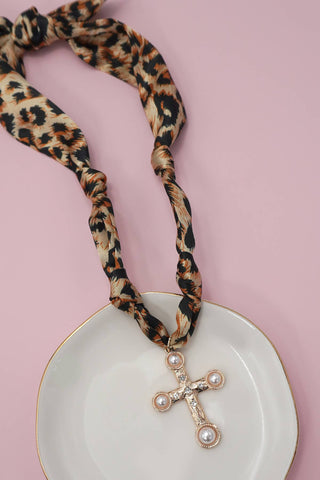 Hey Beautiful – Scarf Charm Necklace with Heart Pendant – Leopard Print Statement Necklace