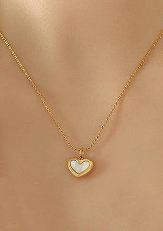 Hey Beautiful – 18K Gold Plated Tarnish-Resistant Heart Shell Necklace