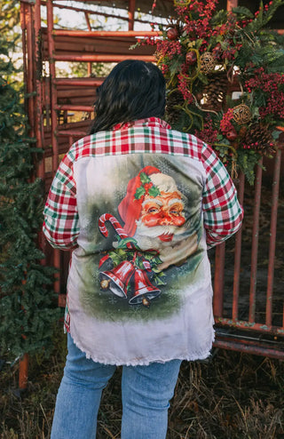 Back view of Santa silk back flannel with wreath and bow print