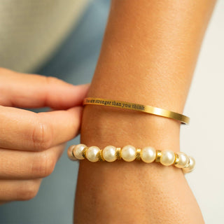 Hey Beautiful Round Pearl & Gold Stretch Bracelet – Waterproof & Tarnish-Free