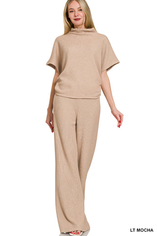 The Cozy Chic Sweater Set – Black & Light Mocha