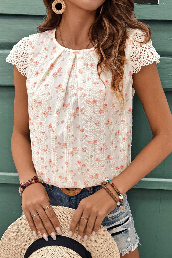 Sweet Apricot Lace Accent Garden Blouse 🌸