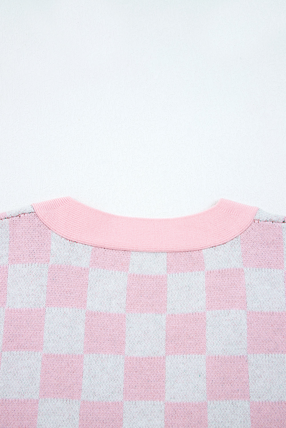 🎄🎅🏻Luke & Estelle “Candy Cane Dreams Checkered Christmas Cardigan” – Pink & White (OR) Red & White