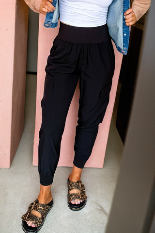 Go-Getter High-Waist Cargo Joggers (Black)