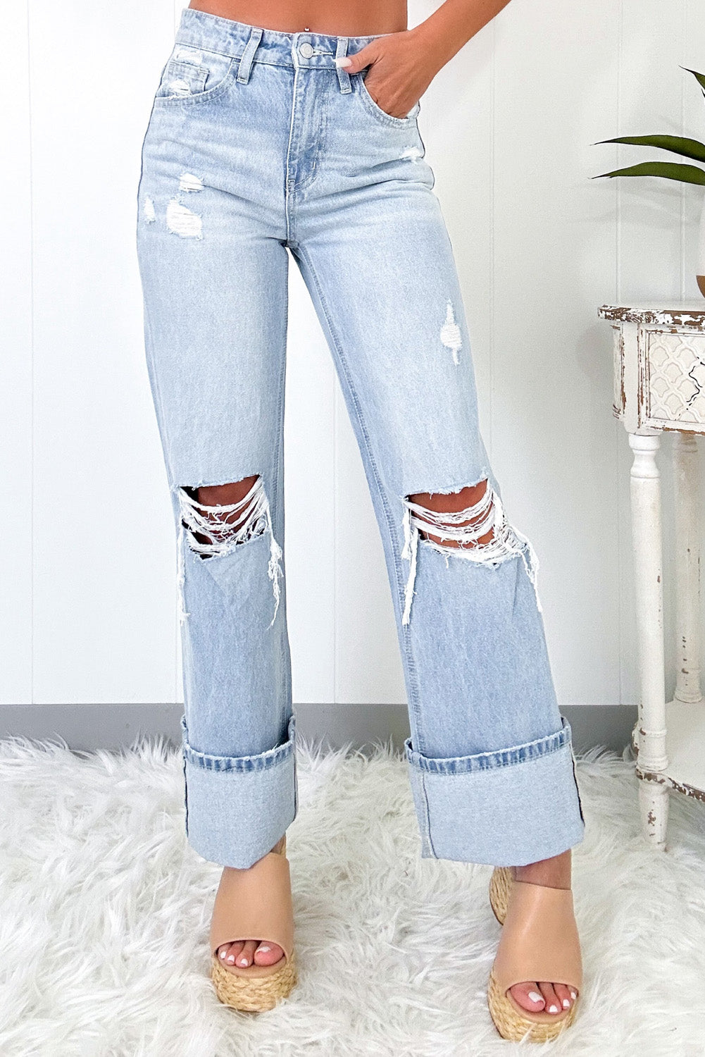 Skyline Distressed Wide-Leg Jeans – Cuffed Light Wash Deni