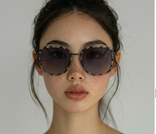 DAX Elle Polarized Oversized Square Sunglasses