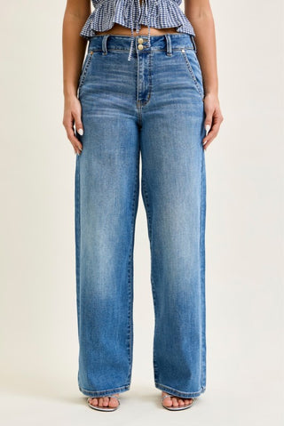 The Everyday Straight Jean – Medium Wash (Judy Blue)