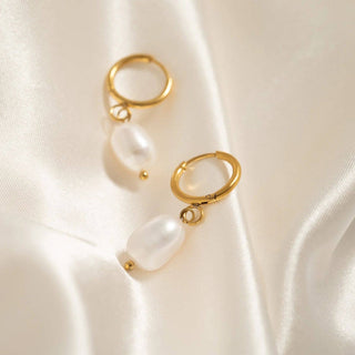 Hey Beautiful Waterproof Tarnish-Free Freshwater Pearl Huggie Earrings – Gold