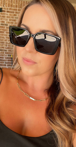 DAX Eyewear | Nova Polarized Rectangle Sunglasses | Black UV400