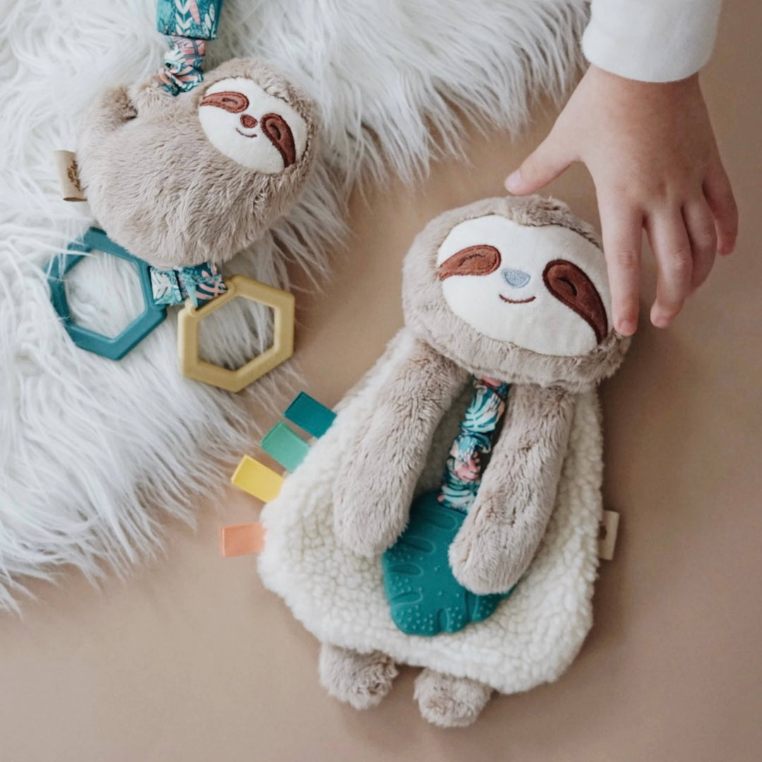 Itzy Ritzy - Itzy Friends Lovey™ Plush: Peyton the Sloth