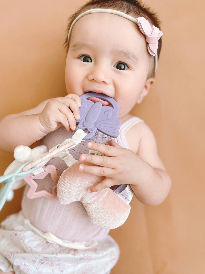 Itzy Ritzy - Bitzy Busy Ring™ Teething Activity Toy: High Contrast
